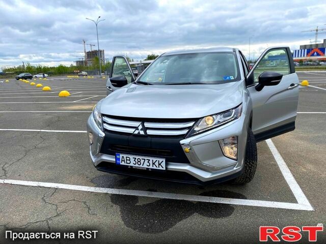 Серый Мицубиси Eclipse Cross, объемом двигателя 1.5 л и пробегом 45 тыс. км за 15700 $, фото 1 на Automoto.ua