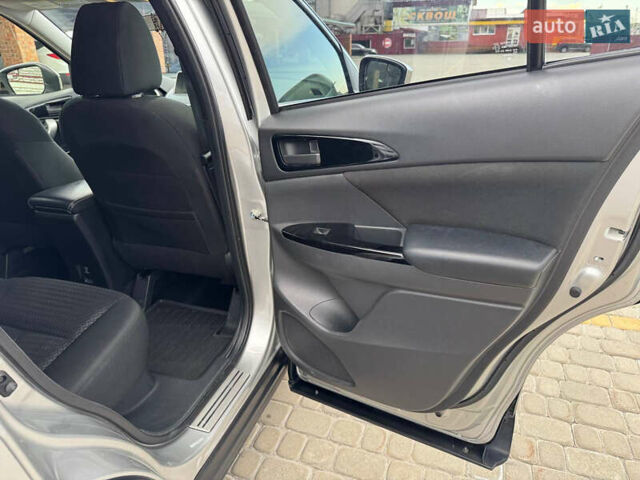 Сірий Міцубісі Eclipse Cross, об'ємом двигуна 1.5 л та пробігом 55 тис. км за 17800 $, фото 28 на Automoto.ua