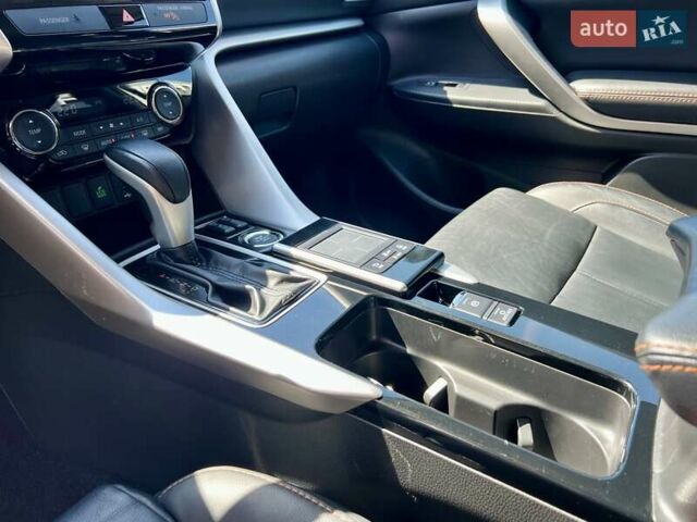 Серый Мицубиси Eclipse Cross, объемом двигателя 1.5 л и пробегом 104 тыс. км за 18900 $, фото 21 на Automoto.ua