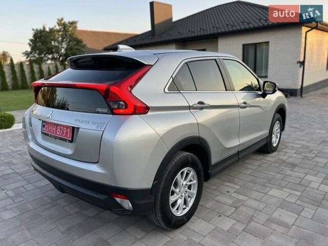 Сірий Міцубісі Eclipse Cross, об'ємом двигуна 1.5 л та пробігом 129 тис. км за 14900 $, фото 34 на Automoto.ua