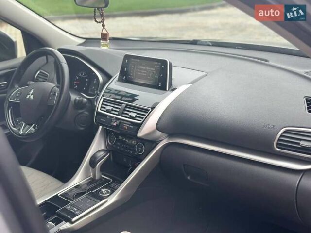 Сірий Міцубісі Eclipse Cross, об'ємом двигуна 1.5 л та пробігом 100 тис. км за 15700 $, фото 20 на Automoto.ua