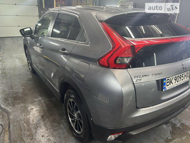 Сірий Міцубісі Eclipse Cross, об'ємом двигуна 1.5 л та пробігом 40 тис. км за 14500 $, фото 12 на Automoto.ua