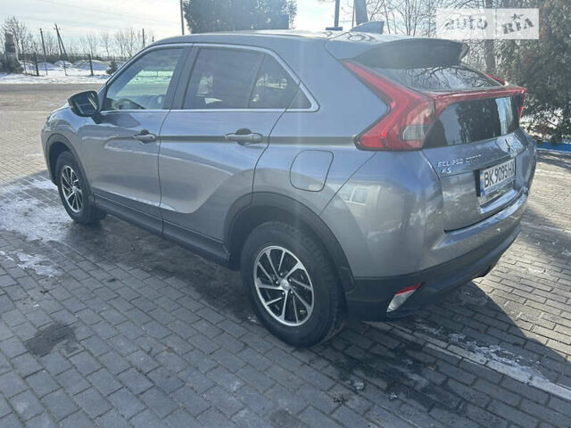 Серый Мицубиси Eclipse Cross, объемом двигателя 1.5 л и пробегом 40 тыс. км за 14500 $, фото 15 на Automoto.ua