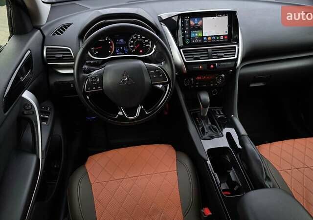 Сірий Міцубісі Eclipse Cross, об'ємом двигуна 1.5 л та пробігом 99 тис. км за 13999 $, фото 20 на Automoto.ua