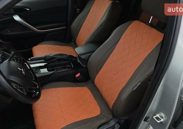 Сірий Міцубісі Eclipse Cross, об'ємом двигуна 1.5 л та пробігом 99 тис. км за 13999 $, фото 22 на Automoto.ua