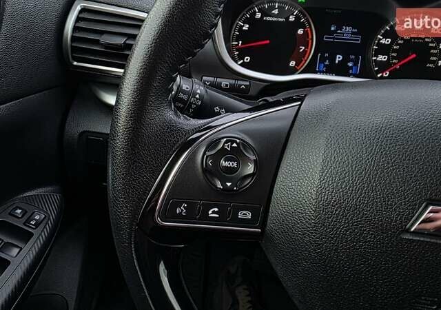 Сірий Міцубісі Eclipse Cross, об'ємом двигуна 1.5 л та пробігом 99 тис. км за 13999 $, фото 27 на Automoto.ua