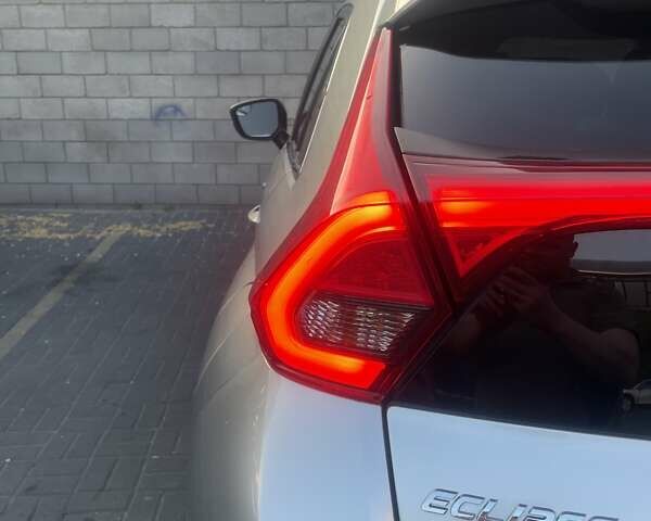Серый Мицубиси Eclipse Cross, объемом двигателя 1.5 л и пробегом 120 тыс. км за 15000 $, фото 5 на Automoto.ua