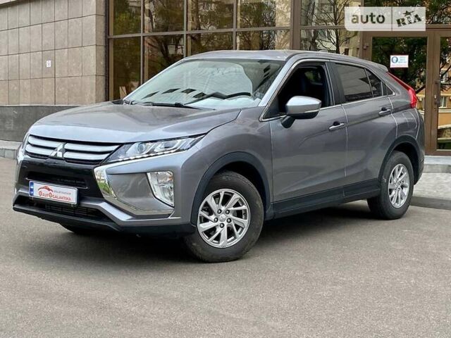 Сірий Міцубісі Eclipse Cross, об'ємом двигуна 1.5 л та пробігом 94 тис. км за 14999 $, фото 5 на Automoto.ua