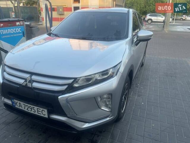 Серый Мицубиси Eclipse Cross, объемом двигателя 1.5 л и пробегом 120 тыс. км за 15000 $, фото 8 на Automoto.ua