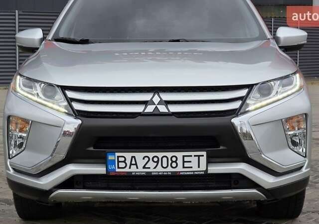 Сірий Міцубісі Eclipse Cross, об'ємом двигуна 1.5 л та пробігом 99 тис. км за 13999 $, фото 1 на Automoto.ua