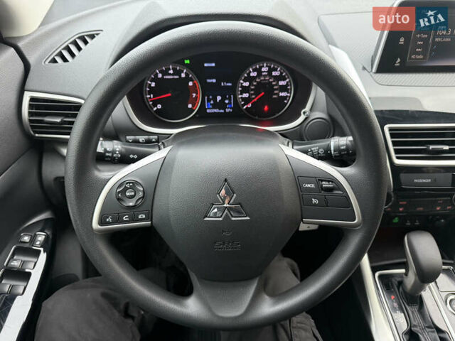 Міцубісі Eclipse Cross 2019 у Белой Церкве на Automoto.ua Сірий Міцубісі Eclipse Cross, об'ємом двигуна 1.5 л та пробігом 54 тис. км за 14999 $, фото 15 на Automoto.ua