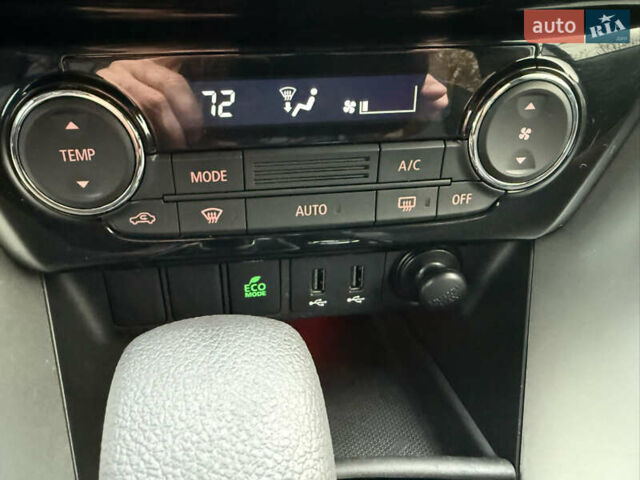 Міцубісі Eclipse Cross 2019 у Белой Церкве на Automoto.ua Сірий Міцубісі Eclipse Cross, об'ємом двигуна 1.5 л та пробігом 54 тис. км за 14999 $, фото 17 на Automoto.ua