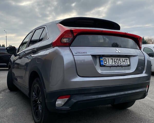 Серый Мицубиси Eclipse Cross, объемом двигателя 1.5 л и пробегом 90 тыс. км за 17000 $, фото 7 на Automoto.ua