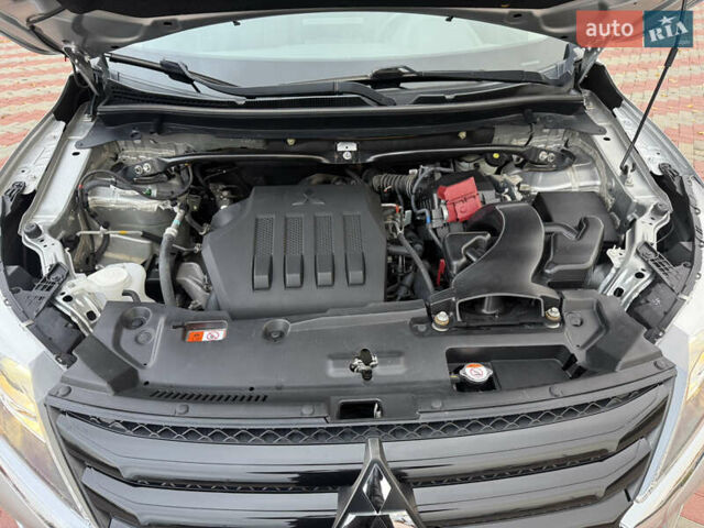 Міцубісі Eclipse Cross 2019 у Белой Церкве на Automoto.ua Сірий Міцубісі Eclipse Cross, об'ємом двигуна 1.5 л та пробігом 54 тис. км за 14999 $, фото 20 на Automoto.ua