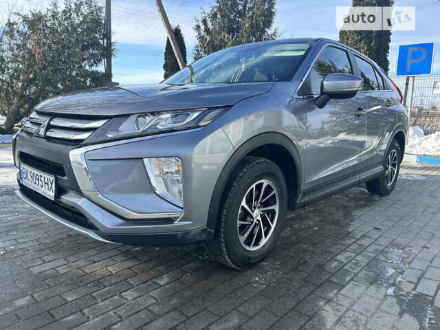 Серый Мицубиси Eclipse Cross, объемом двигателя 1.5 л и пробегом 40 тыс. км за 14500 $, фото 1 на Automoto.ua