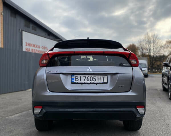 Серый Мицубиси Eclipse Cross, объемом двигателя 1.5 л и пробегом 90 тыс. км за 17000 $, фото 6 на Automoto.ua