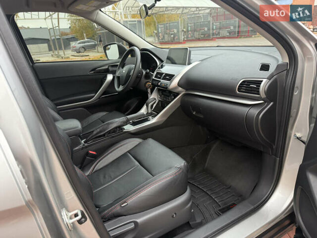 Міцубісі Eclipse Cross 2019 у Белой Церкве на Automoto.ua Сірий Міцубісі Eclipse Cross, об'ємом двигуна 1.5 л та пробігом 54 тис. км за 14999 $, фото 11 на Automoto.ua