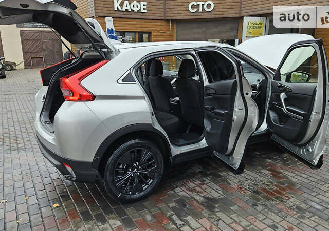 Серый Мицубиси Eclipse Cross, объемом двигателя 1.5 л и пробегом 41 тыс. км за 17600 $, фото 19 на Automoto.ua