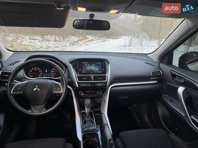 Серый Мицубиси Eclipse Cross, объемом двигателя 1.5 л и пробегом 105 тыс. км за 16300 $, фото 25 на Automoto.ua