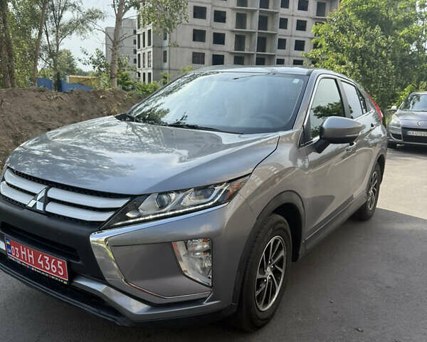 Серый Мицубиси Eclipse Cross, объемом двигателя 1.5 л и пробегом 118 тыс. км за 14999 $, фото 1 на Automoto.ua