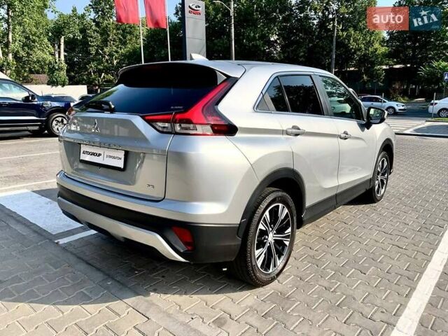 Серый Мицубиси Eclipse Cross, объемом двигателя 1.5 л и пробегом 36 тыс. км за 19900 $, фото 6 на Automoto.ua