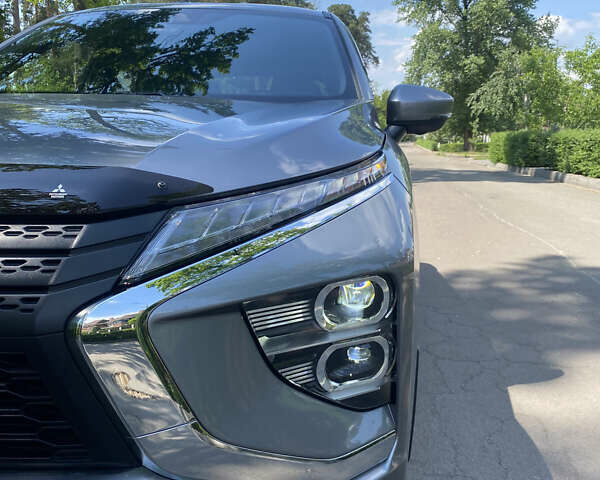 Серый Мицубиси Eclipse Cross, объемом двигателя 1.5 л и пробегом 4 тыс. км за 22300 $, фото 7 на Automoto.ua