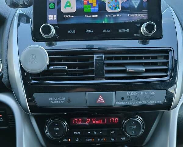 Сірий Міцубісі Eclipse Cross, об'ємом двигуна 2 л та пробігом 70 тис. км за 23000 $, фото 5 на Automoto.ua