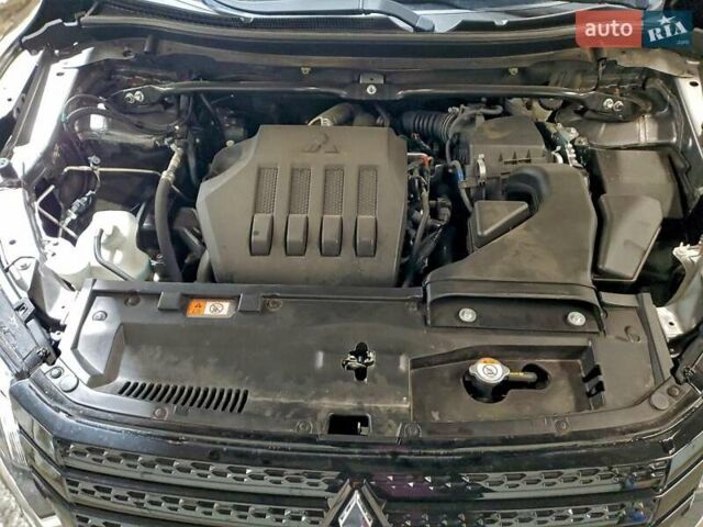 Сірий Міцубісі Eclipse Cross, об'ємом двигуна 1.5 л та пробігом 53 тис. км за 11426 $, фото 11 на Automoto.ua