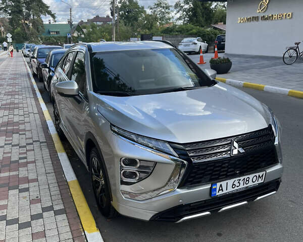 Серый Мицубиси Eclipse Cross, объемом двигателя 2 л и пробегом 37 тыс. км за 22000 $, фото 2 на Automoto.ua