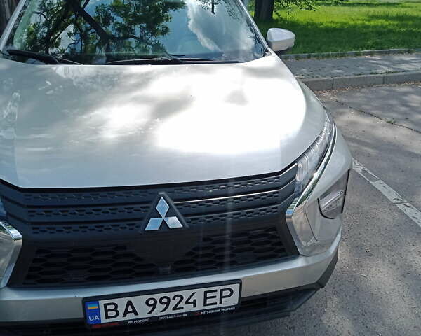 Серый Мицубиси Eclipse Cross, объемом двигателя 2 л и пробегом 45 тыс. км за 22500 $, фото 2 на Automoto.ua