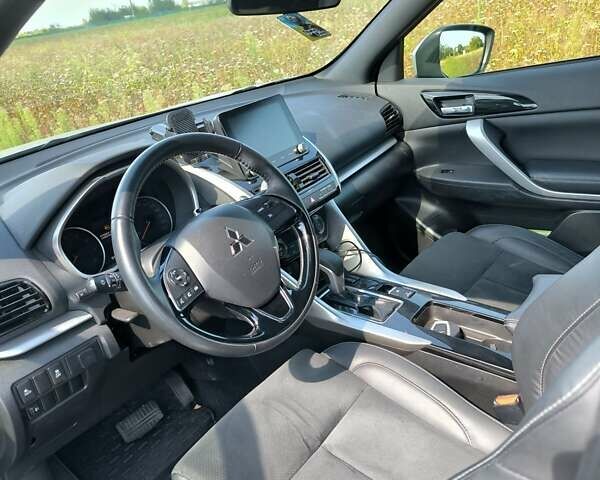 Сірий Міцубісі Eclipse Cross, об'ємом двигуна 2 л та пробігом 70 тис. км за 23000 $, фото 8 на Automoto.ua