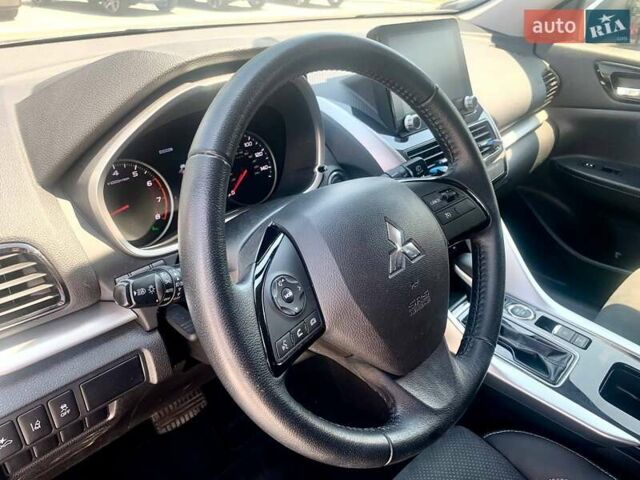 Серый Мицубиси Eclipse Cross, объемом двигателя 1.5 л и пробегом 36 тыс. км за 19900 $, фото 16 на Automoto.ua