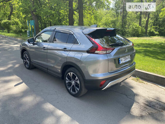 Серый Мицубиси Eclipse Cross, объемом двигателя 1.5 л и пробегом 4 тыс. км за 22300 $, фото 3 на Automoto.ua