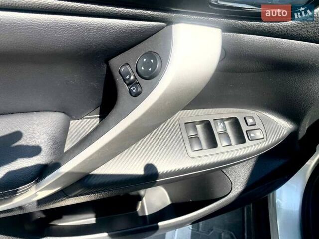 Серый Мицубиси Eclipse Cross, объемом двигателя 1.5 л и пробегом 36 тыс. км за 19900 $, фото 12 на Automoto.ua