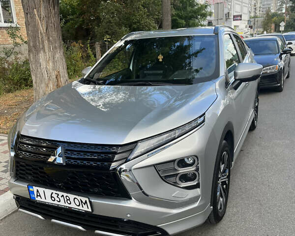 Серый Мицубиси Eclipse Cross, объемом двигателя 2 л и пробегом 37 тыс. км за 22000 $, фото 1 на Automoto.ua