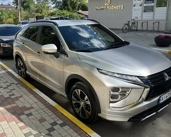 Серый Мицубиси Eclipse Cross, объемом двигателя 2 л и пробегом 37 тыс. км за 22000 $, фото 10 на Automoto.ua