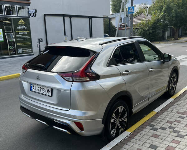 Серый Мицубиси Eclipse Cross, объемом двигателя 2 л и пробегом 37 тыс. км за 22000 $, фото 4 на Automoto.ua