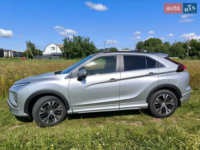 Сірий Міцубісі Eclipse Cross, об'ємом двигуна 2 л та пробігом 70 тис. км за 23000 $, фото 2 на Automoto.ua