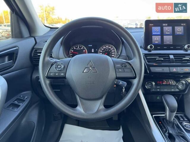 Серый Мицубиси Eclipse Cross, объемом двигателя 1.5 л и пробегом 25 тыс. км за 20100 $, фото 15 на Automoto.ua