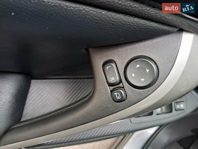 Сірий Міцубісі Eclipse Cross, об'ємом двигуна 2 л та пробігом 79 тис. км за 21900 $, фото 19 на Automoto.ua