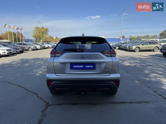 Серый Мицубиси Eclipse Cross, объемом двигателя 1.5 л и пробегом 25 тыс. км за 20100 $, фото 5 на Automoto.ua