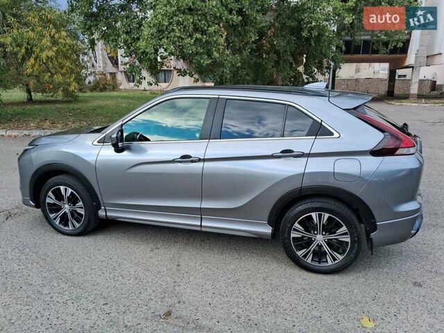 Сірий Міцубісі Eclipse Cross, об'ємом двигуна 2 л та пробігом 79 тис. км за 21900 $, фото 2 на Automoto.ua