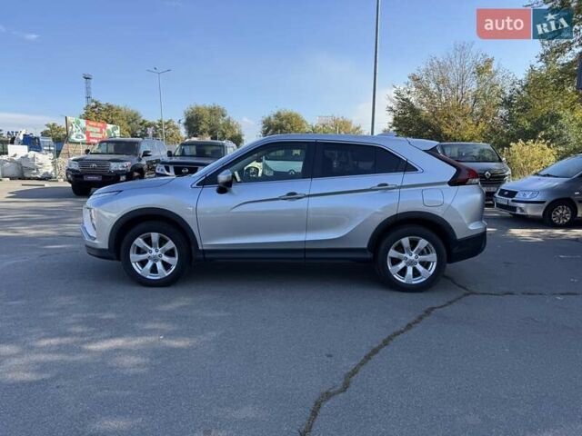 Серый Мицубиси Eclipse Cross, объемом двигателя 1.5 л и пробегом 25 тыс. км за 20100 $, фото 7 на Automoto.ua