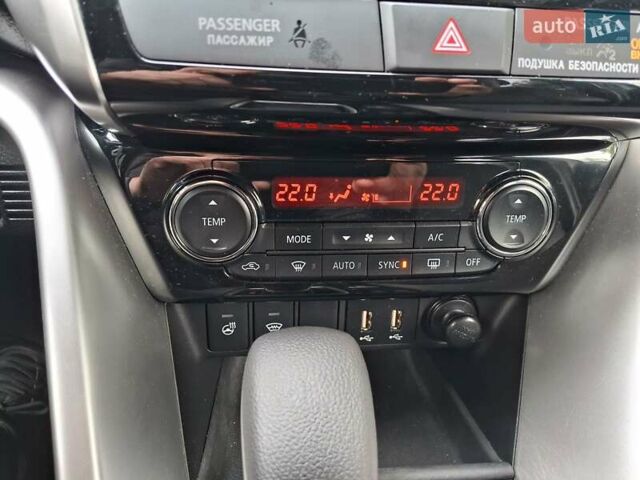 Сірий Міцубісі Eclipse Cross, об'ємом двигуна 2 л та пробігом 79 тис. км за 21900 $, фото 23 на Automoto.ua