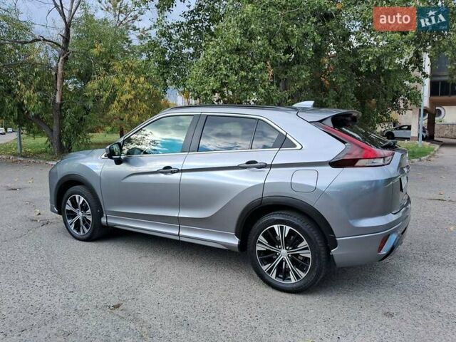 Сірий Міцубісі Eclipse Cross, об'ємом двигуна 2 л та пробігом 79 тис. км за 21900 $, фото 12 на Automoto.ua