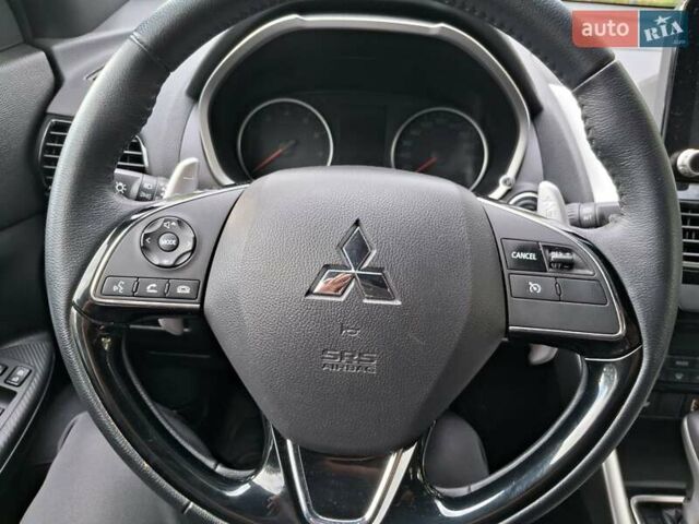 Сірий Міцубісі Eclipse Cross, об'ємом двигуна 2 л та пробігом 79 тис. км за 21900 $, фото 16 на Automoto.ua