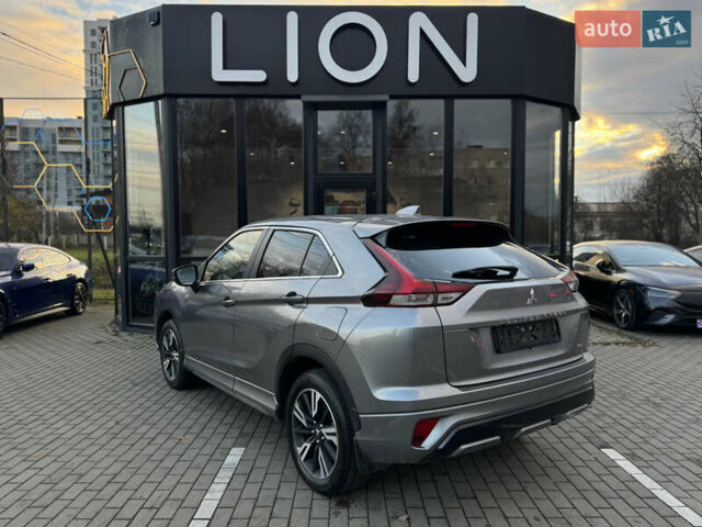 Серый Мицубиси Eclipse Cross, объемом двигателя 1.5 л и пробегом 34 тыс. км за 20899 $, фото 6 на Automoto.ua