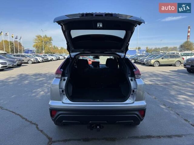 Серый Мицубиси Eclipse Cross, объемом двигателя 1.5 л и пробегом 25 тыс. км за 20100 $, фото 8 на Automoto.ua