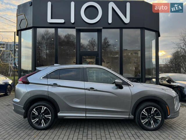 Серый Мицубиси Eclipse Cross, объемом двигателя 1.5 л и пробегом 34 тыс. км за 19699 $, фото 3 на Automoto.ua