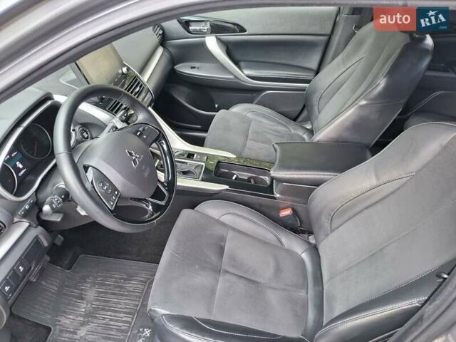 Сірий Міцубісі Eclipse Cross, об'ємом двигуна 2 л та пробігом 79 тис. км за 21900 $, фото 41 на Automoto.ua